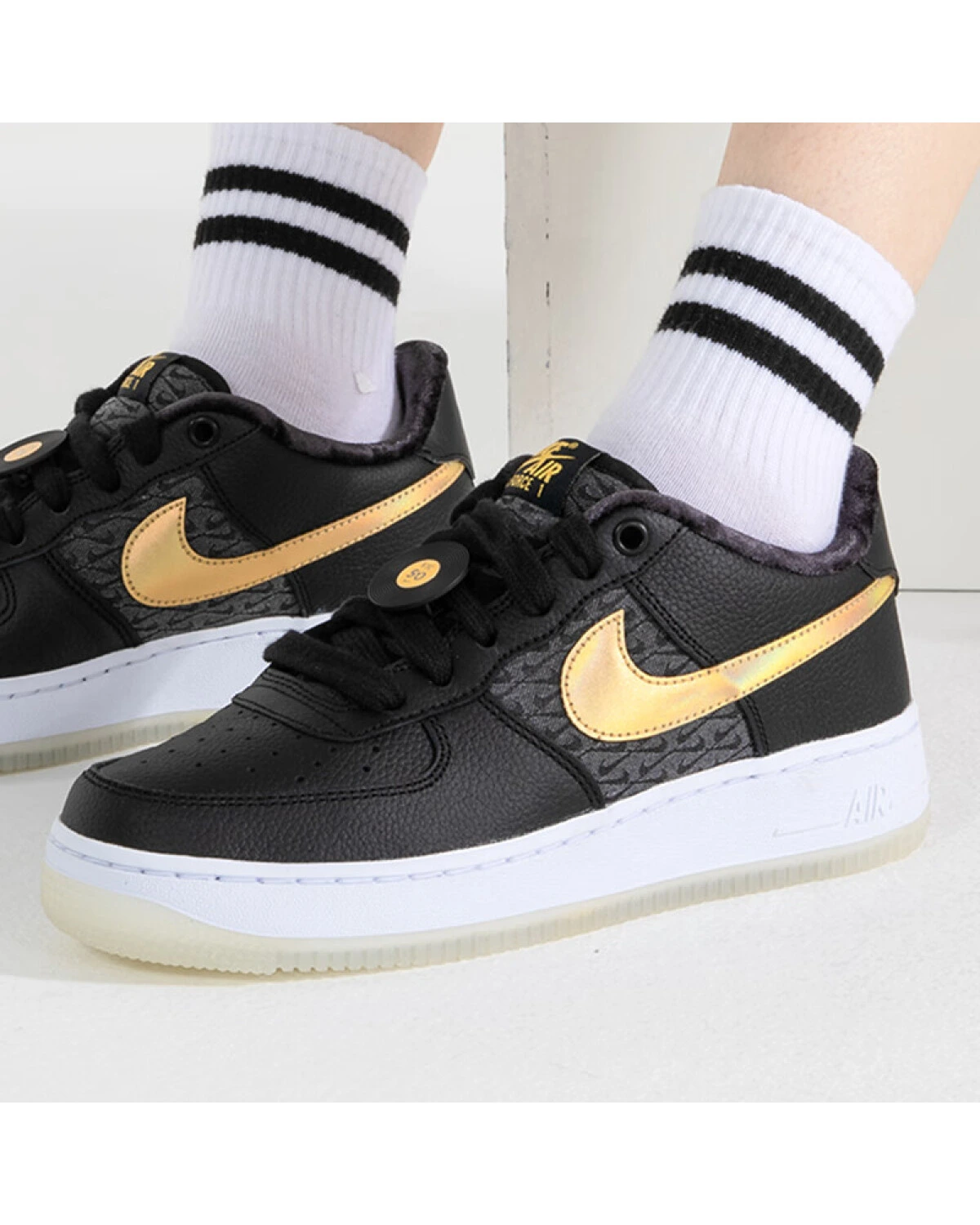 Nike Air Force 1 детские кроссовки черные кожаные картинка
