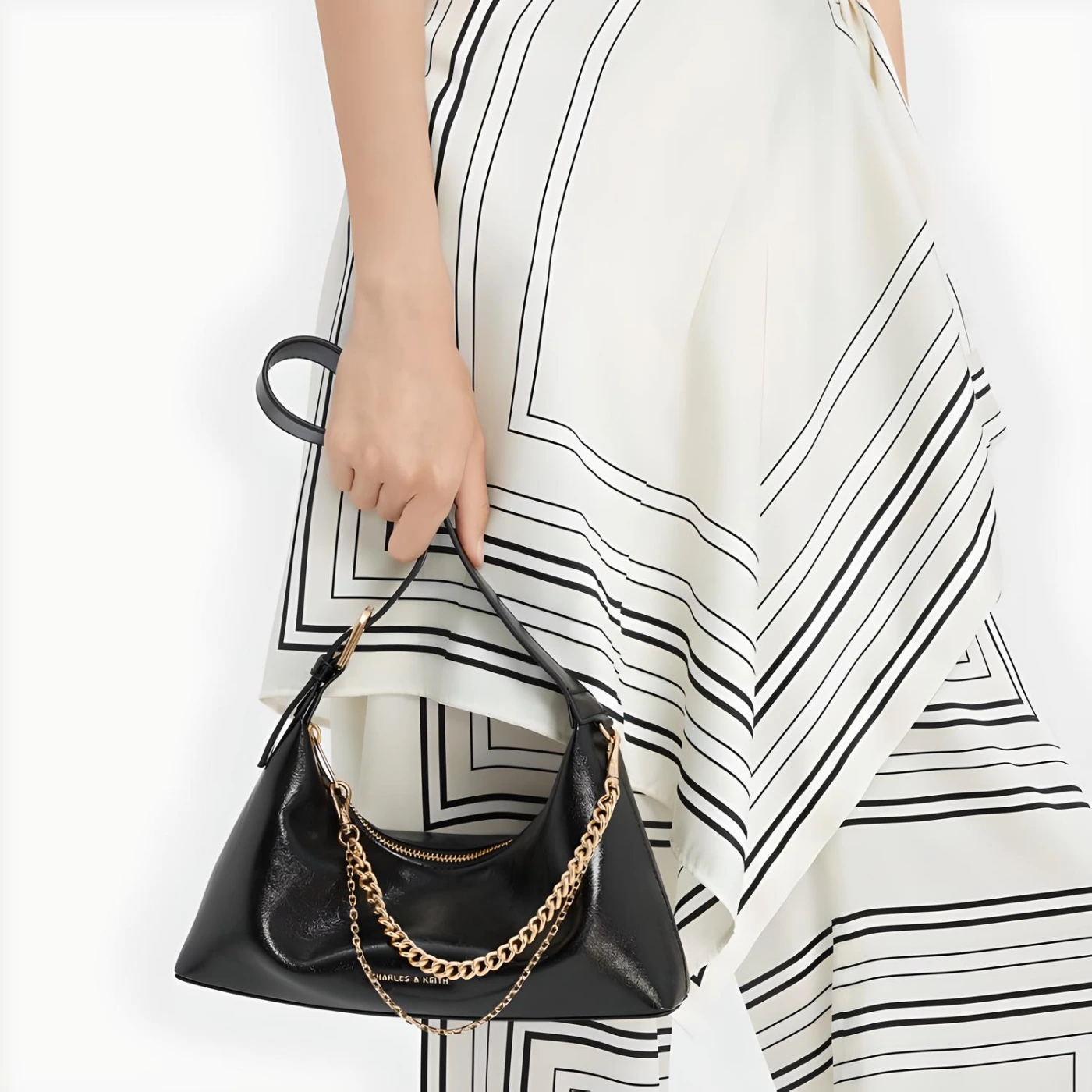 Стильная классическая сумка CHARLES&KEITH картинка