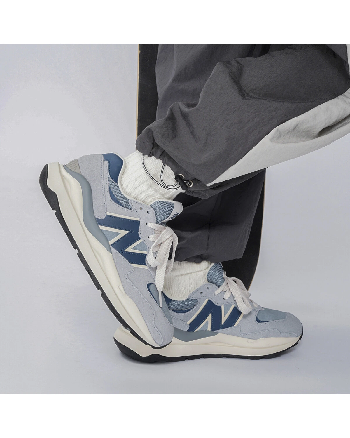 New Balance NB 5740 женские повседневные кроссовки кожаные голубые картинка