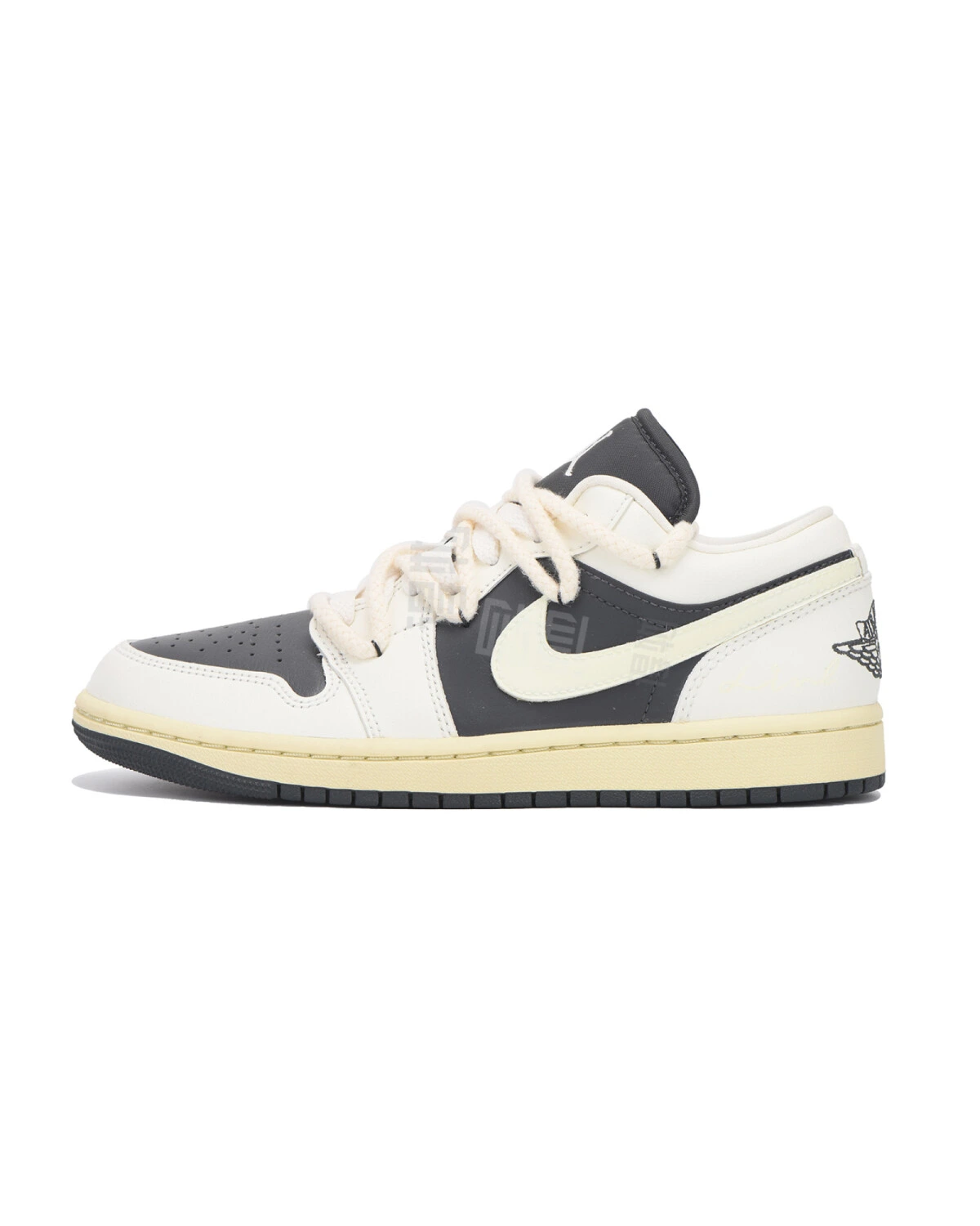 Jordan Air Jordan 1 женские кроссовки черно-белые картинка