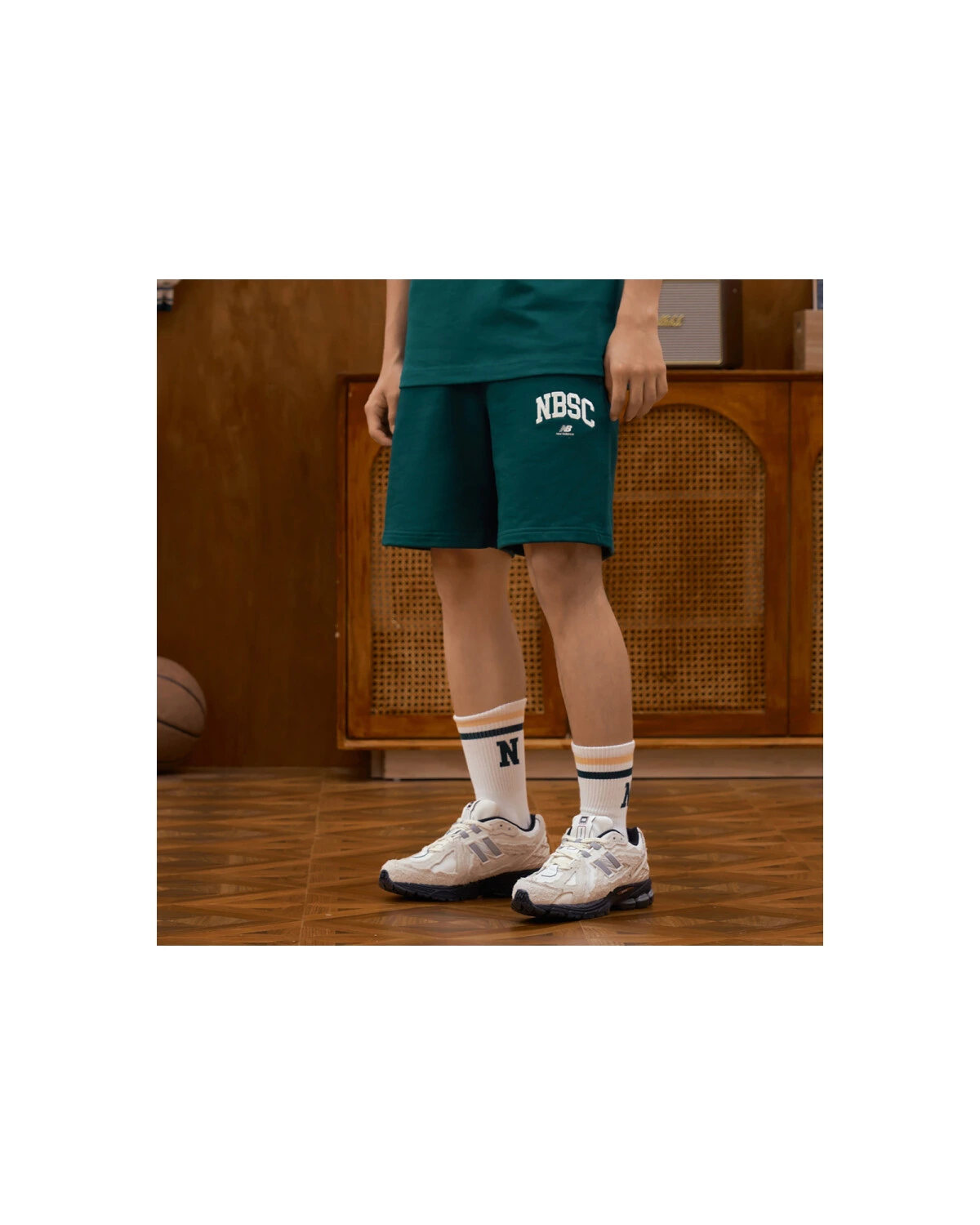 New Balance 1906D беговые кроссовки из кожи бежево-белые картинка