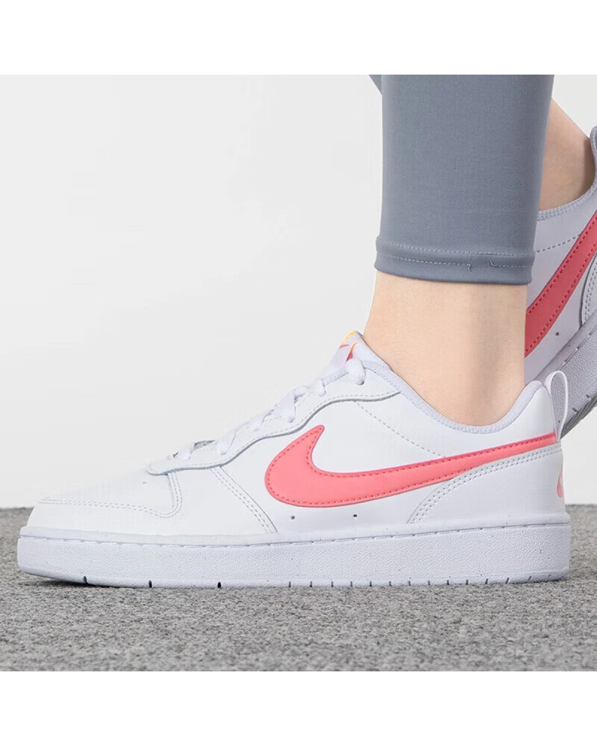 Nike Court Borough Low 2 детские кеды кожаные бело-розовые картинка