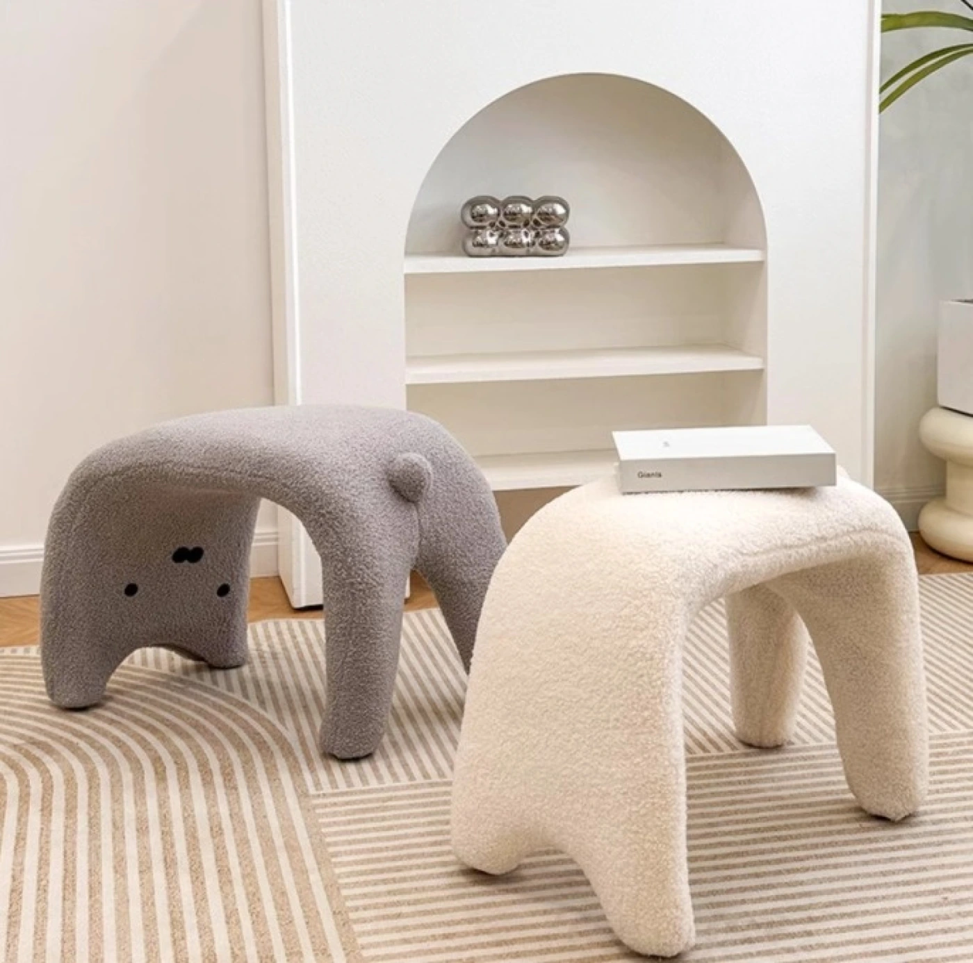 Табурет для гостиной (белый) картинка