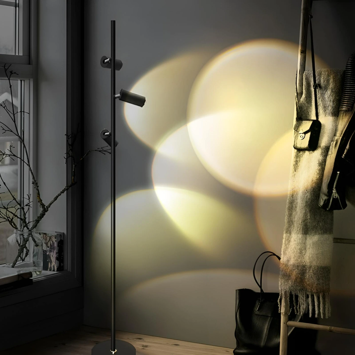 Напольная светодиодная лампа с поворотными головками картинка