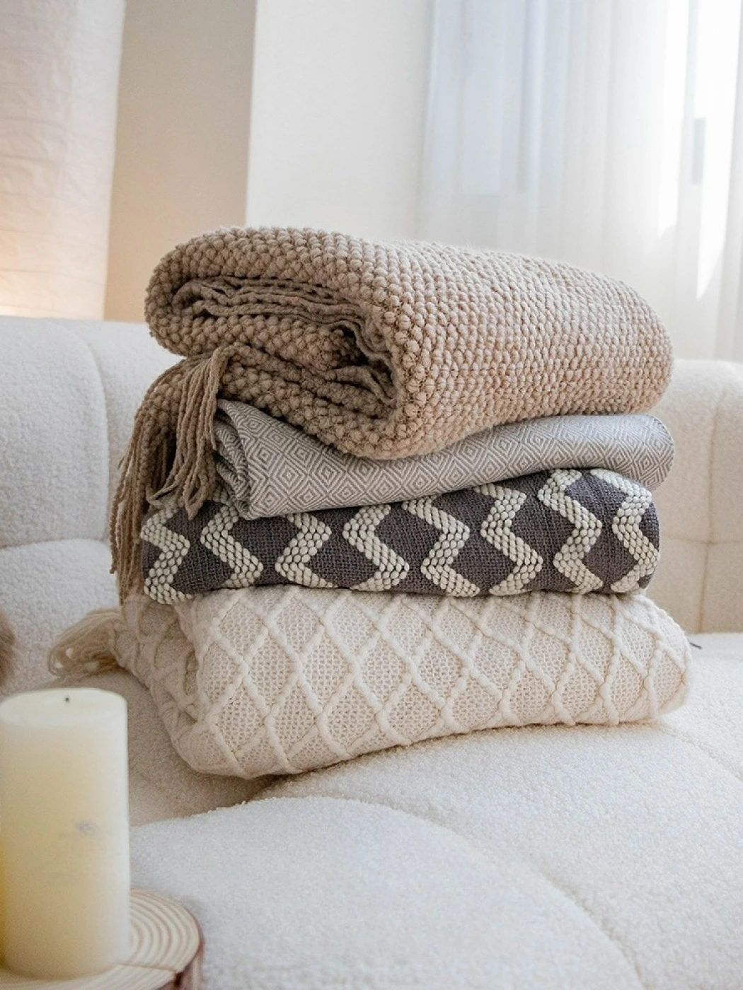 Плед в скандинавском стиле, акрил/флис, с бахромой картинка