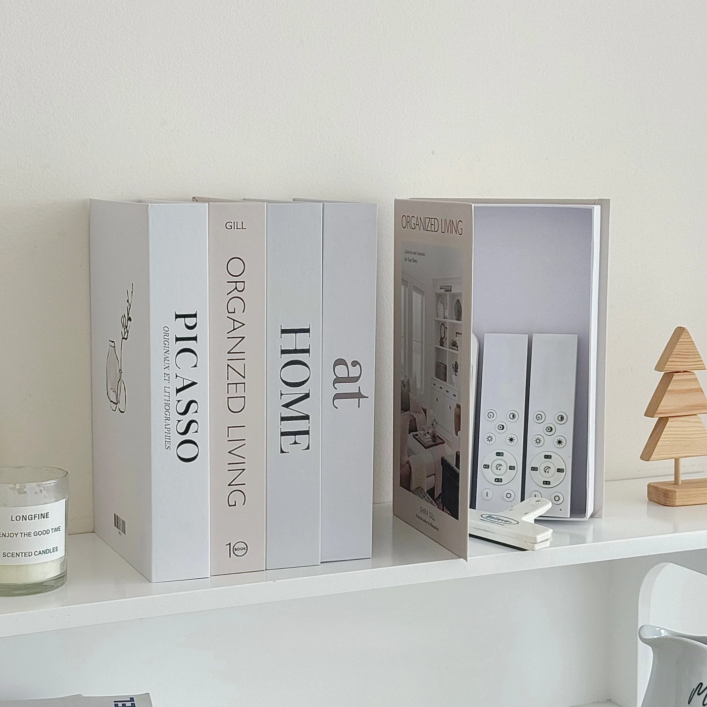 Коробка-книга для хранения пультов и мелочей в гостиной (Picasso) картинка