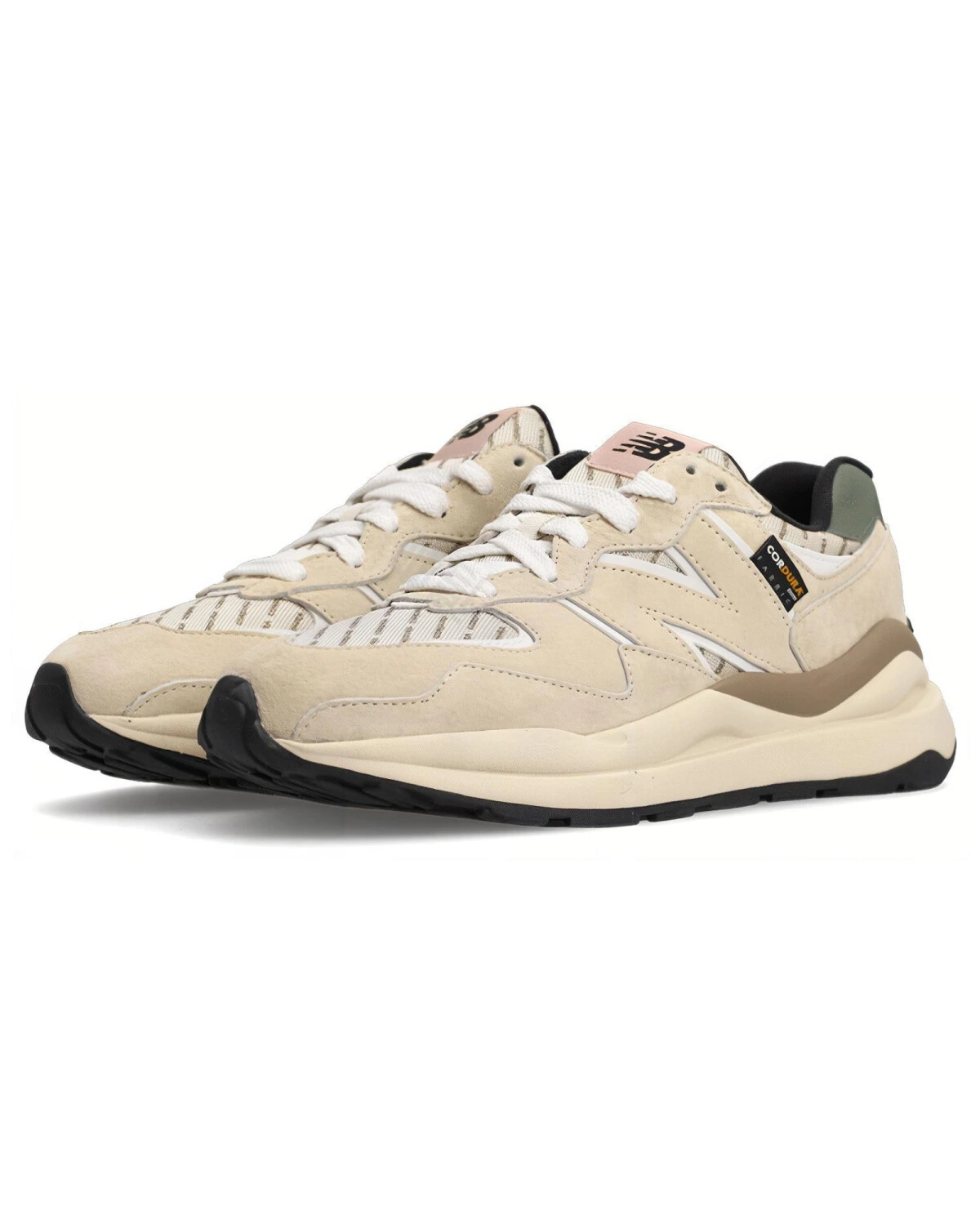 New Balance 5740 унисекс кроссовки из замши и текстиля бежевые картинка