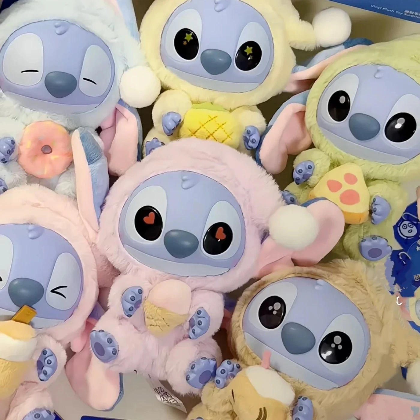 Коллекционная фигурка MINISO Stitch Eat Some Thing Before Sleep (Светло-розовый) картинка