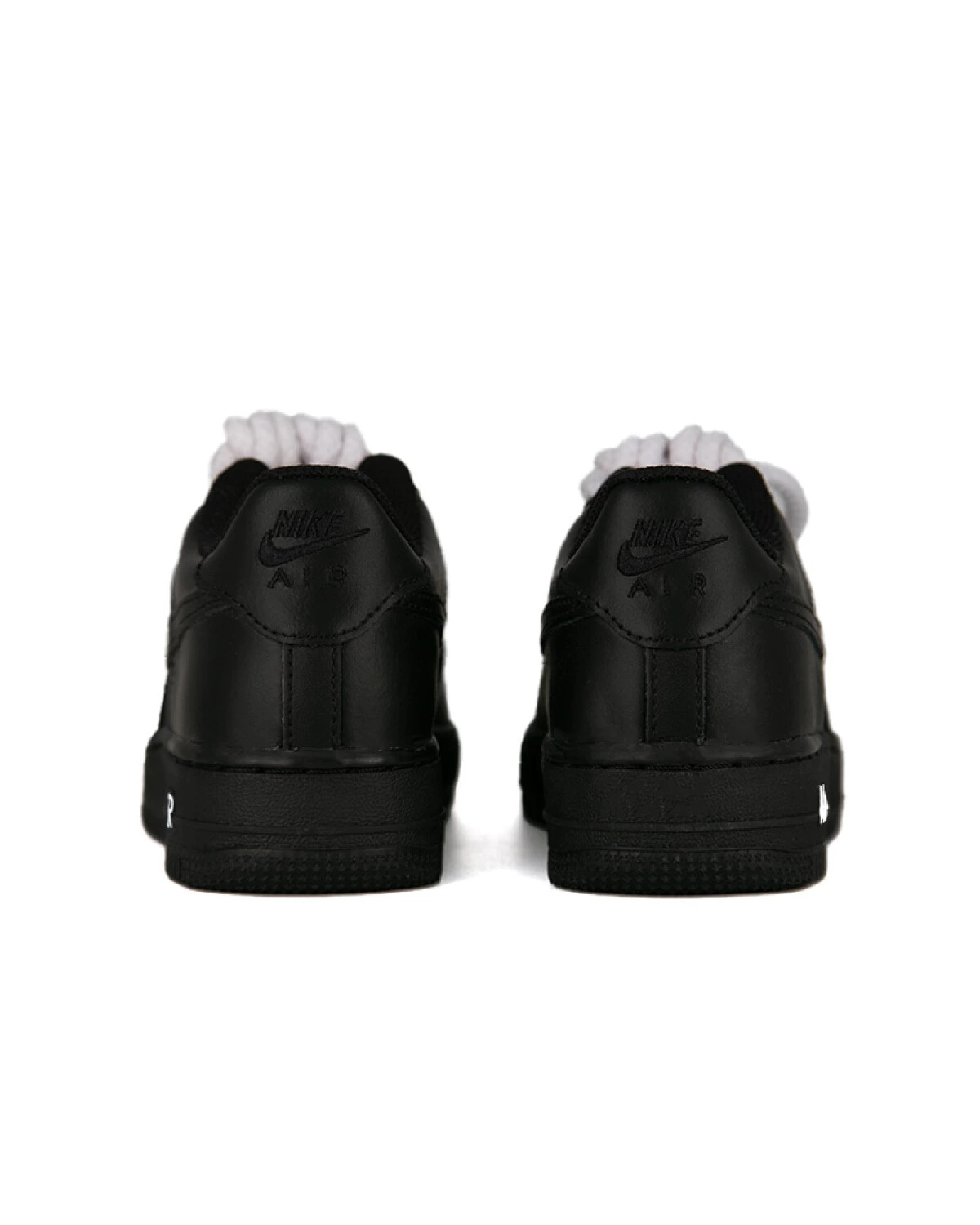 Nike Air Force 1 кроссовки черные с белым логотипом картинка