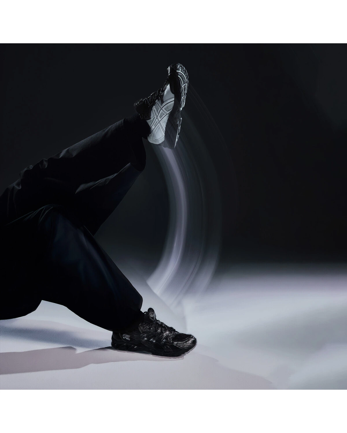Asics GEL-Nimbus 10.1 unisex кроссовки черно-серые для бега картинка