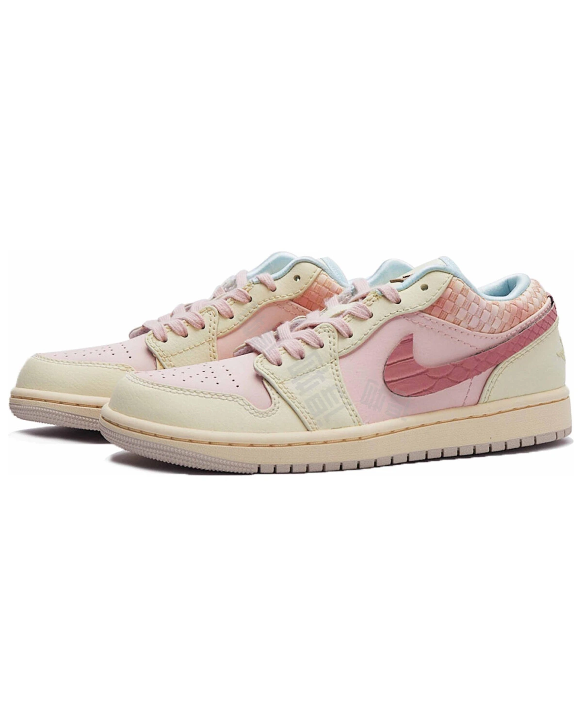 Jordan Air Jordan 1 женские кроссовки розово-бежевые с принтом змеи картинка