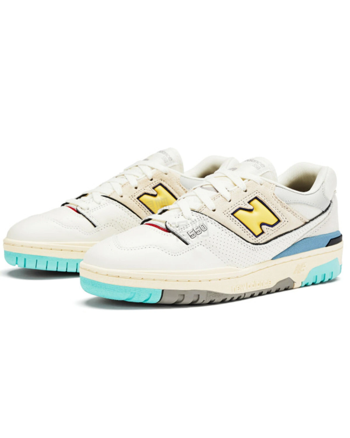 New Balance 550 unisex кроссовки белые с серо-голубыми вставками картинка