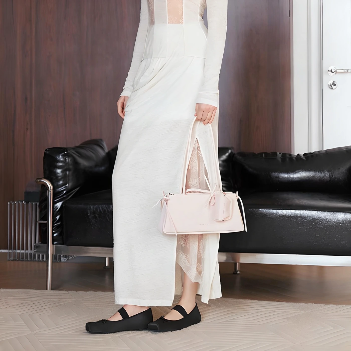 Стильная сумка CHARLES&KEITH картинка