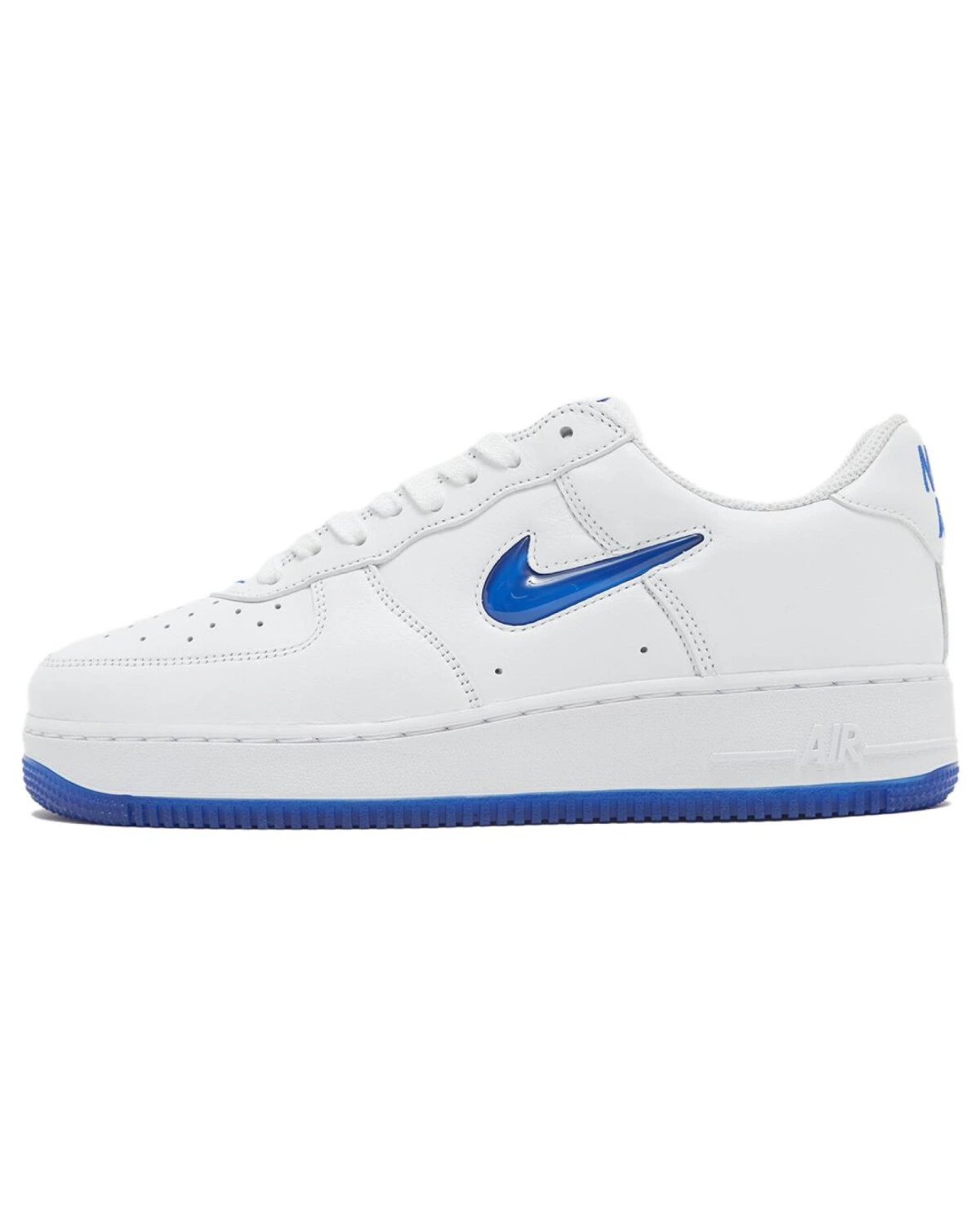 Nike Air Force 1 унисекс кроссовки белые с синим логотипом картинка