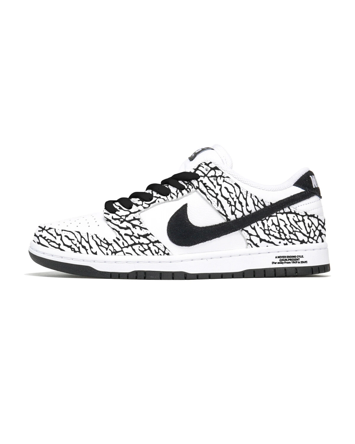 Nike Dunk SB LOW PRO 'White Suede/Black' унисекс кроссовки с принтом из замши картинка