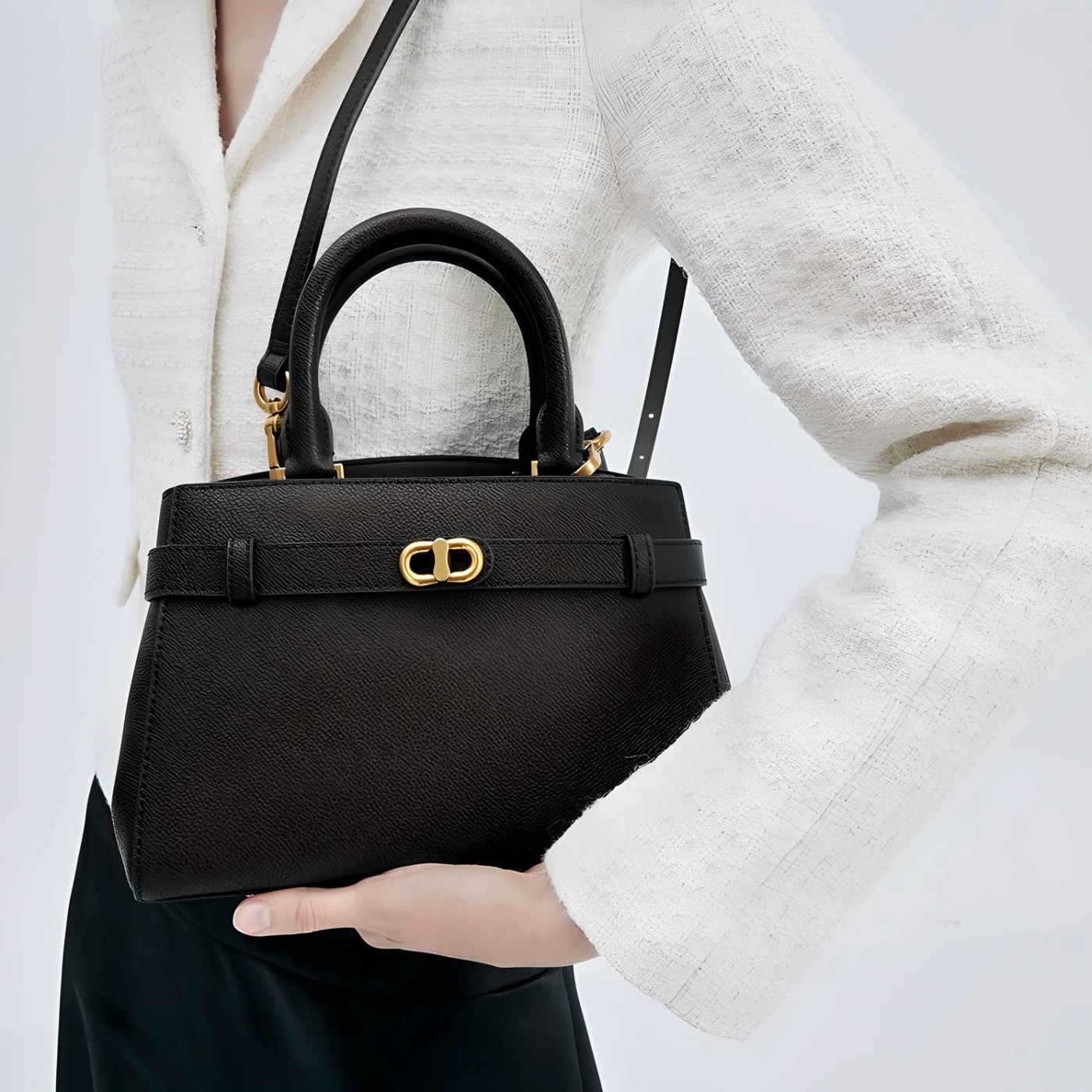 Портативная стильная сумка CHARLES&KEITH картинка