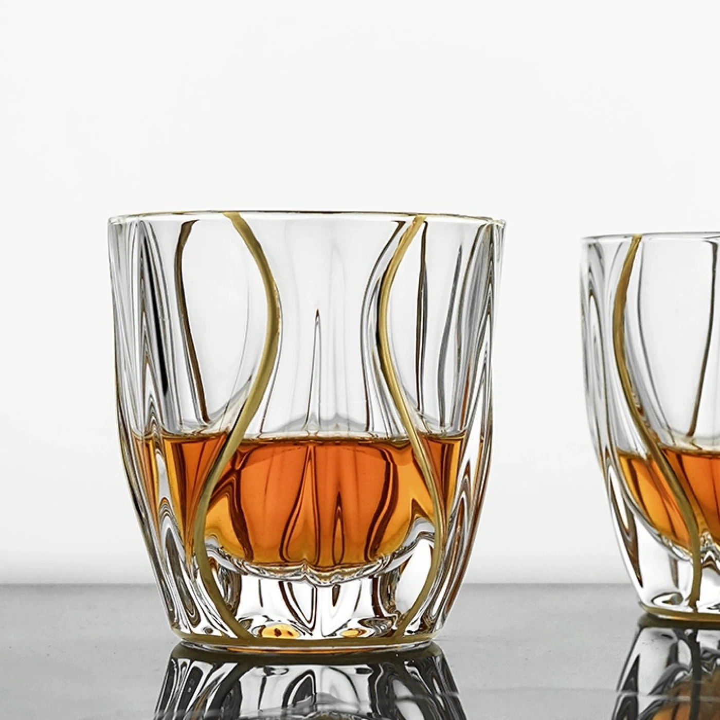 Бокал хрустальный Bohemia картинка