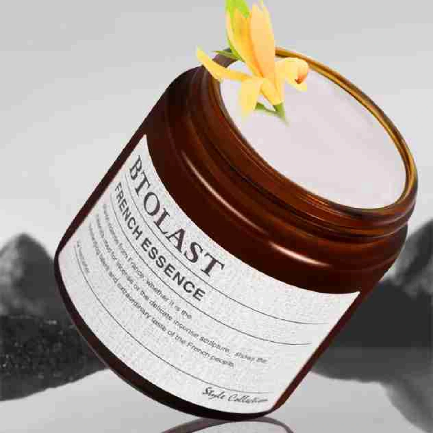 Ароматическая свеча «Белый персик» картинка