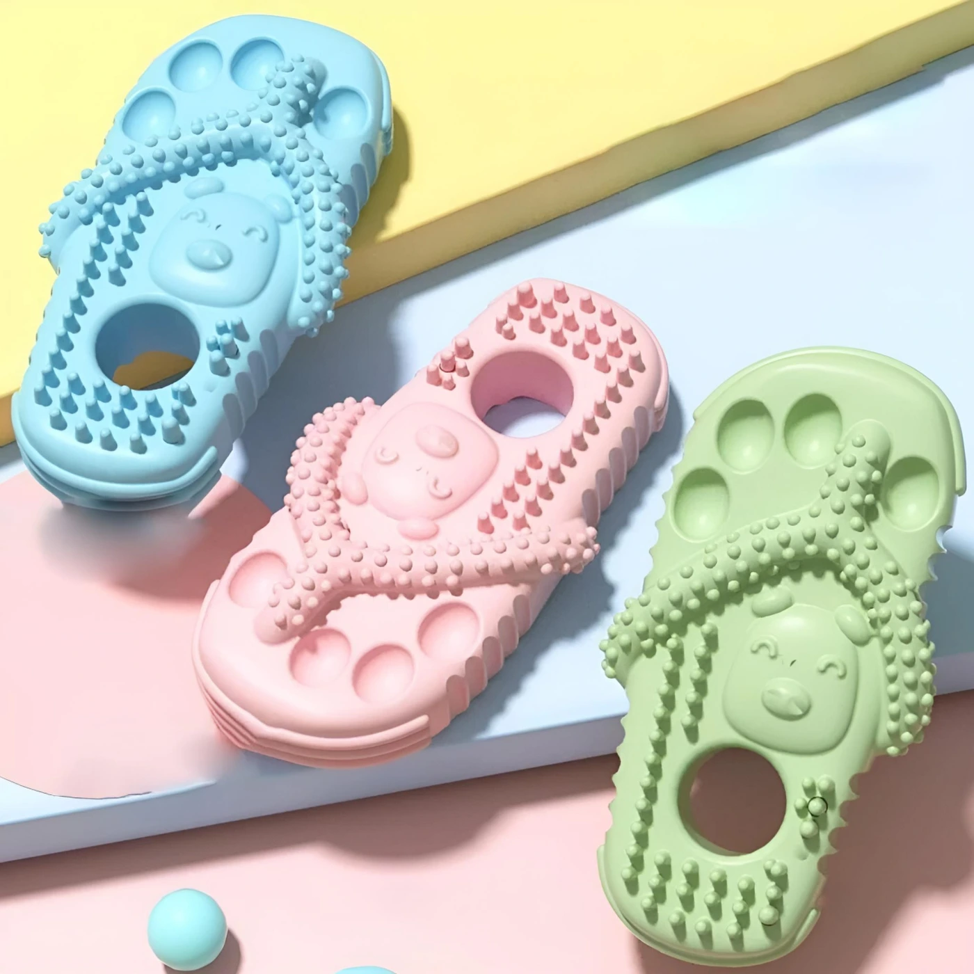 Игрушка для собак в виде тапка картинка