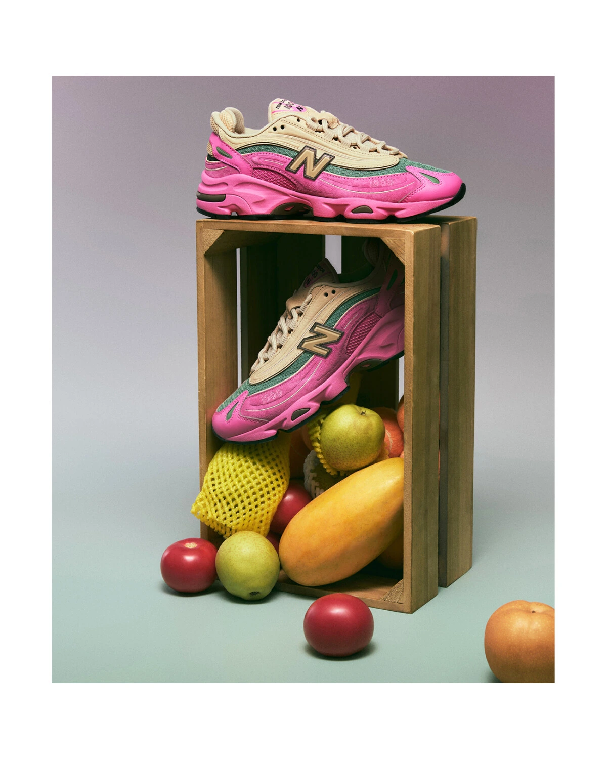 New Balance 1000 унисекс кроссовки розово-бежевые из кожи и замши картинка