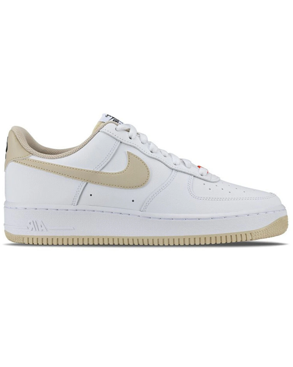 Nike Air Force 1 повседневные кроссовки белые с бежевым логотипом картинка