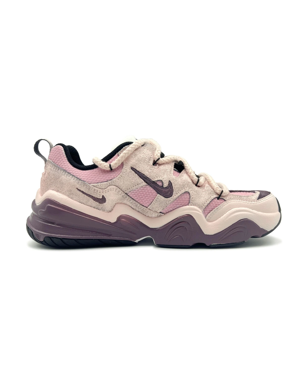 Nike Tech Hera унисекс кроссовки нубук розовые картинка