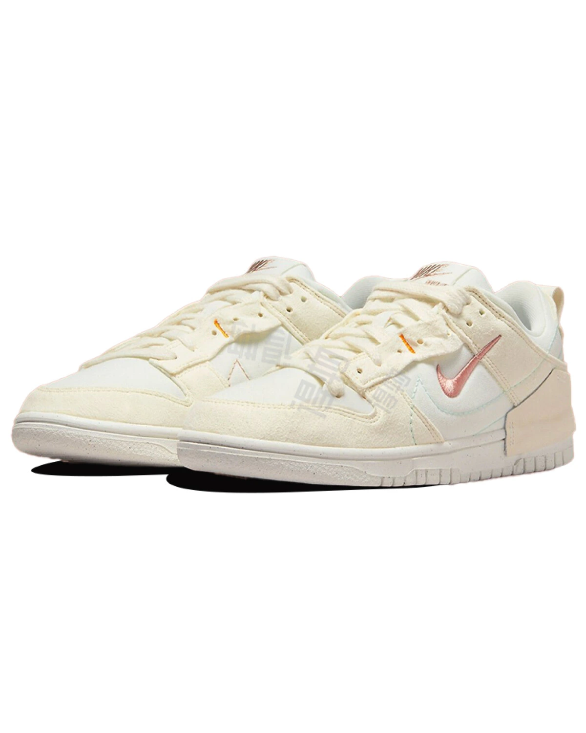 Nike Dunk Disrupt 2 женские кроссовки бежевые с переработанными материалами картинка