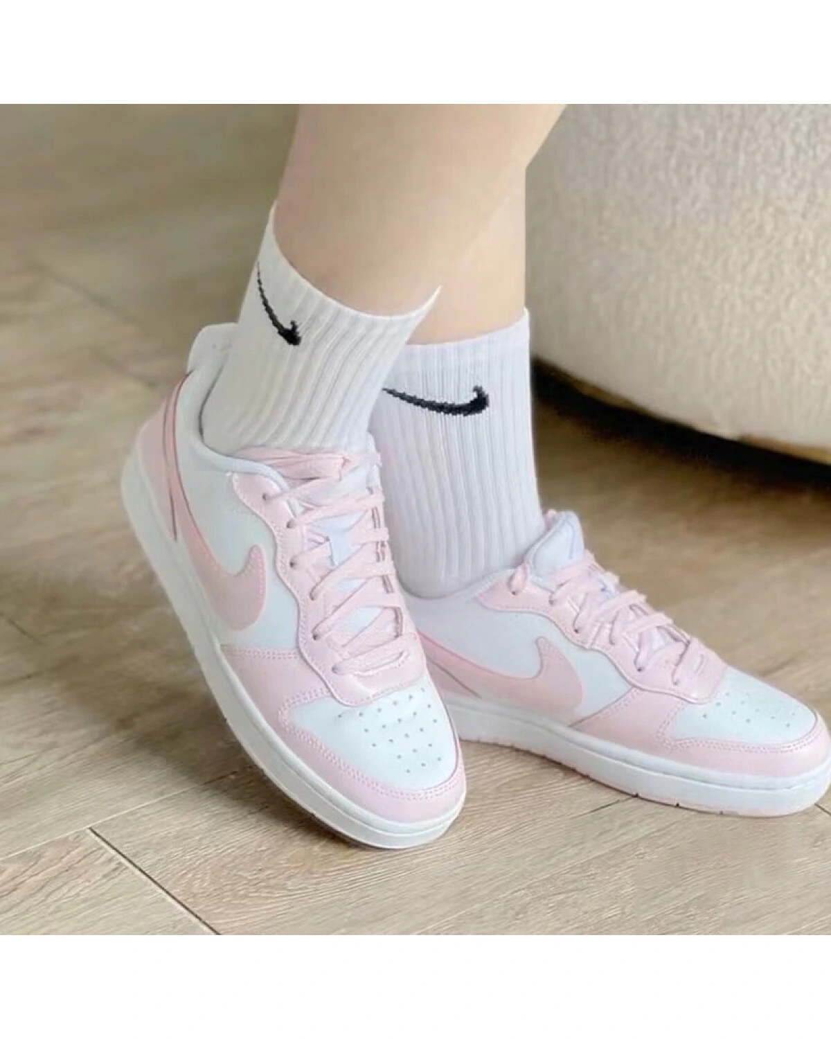 Nike Court Borough детские кеды розовые с белыми вставками картинка