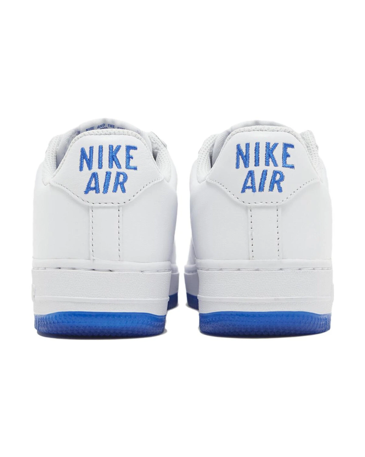 Nike Air Force 1 унисекс кроссовки белые с синим логотипом картинка