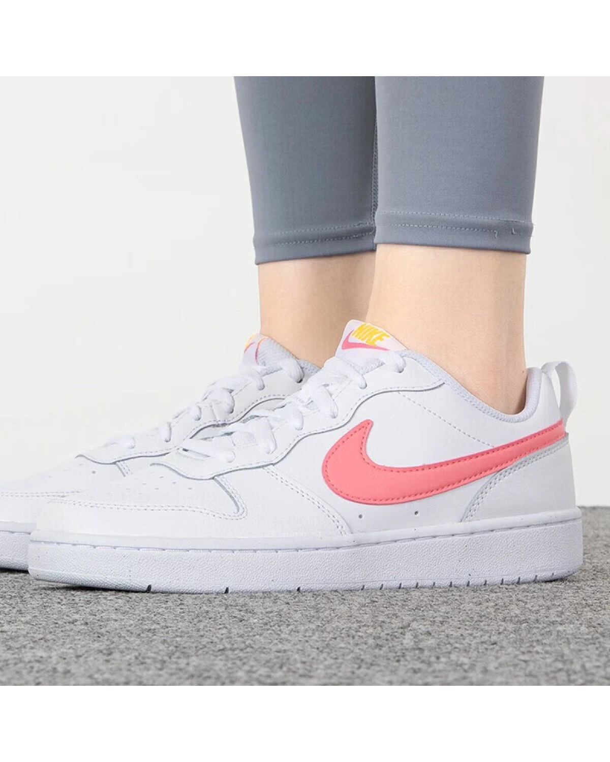 Nike Court Borough Low 2 детские кеды кожаные бело-розовые картинка