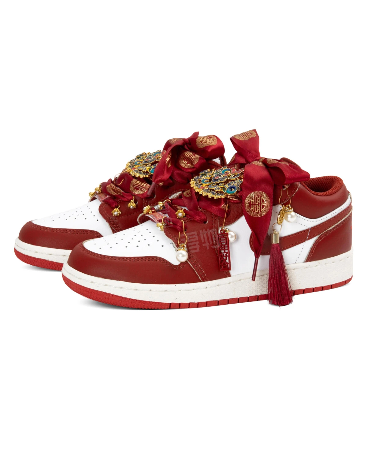 Jordan Air Jordan 1 GS женские кроссовки красные с кисточками и жемчугом картинка