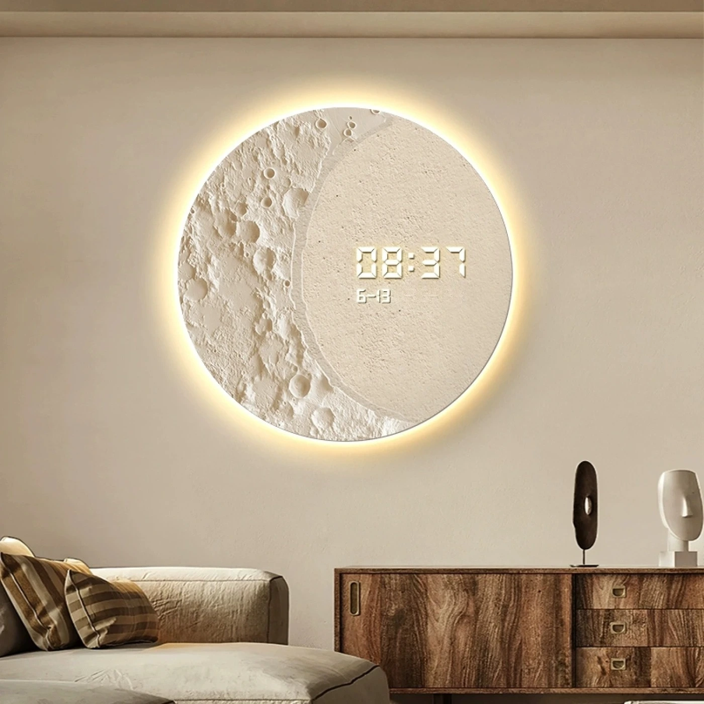 Электронные часы в виде полумесяца с подсветкой картинка