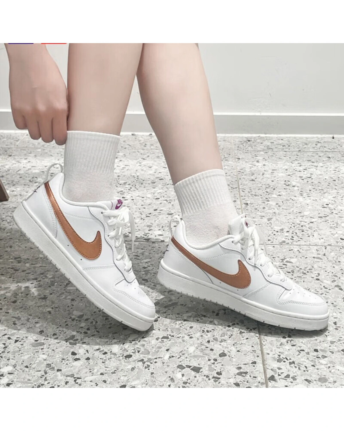 Nike Court Borough 2 детские кеды белые повседневные комфортные картинка