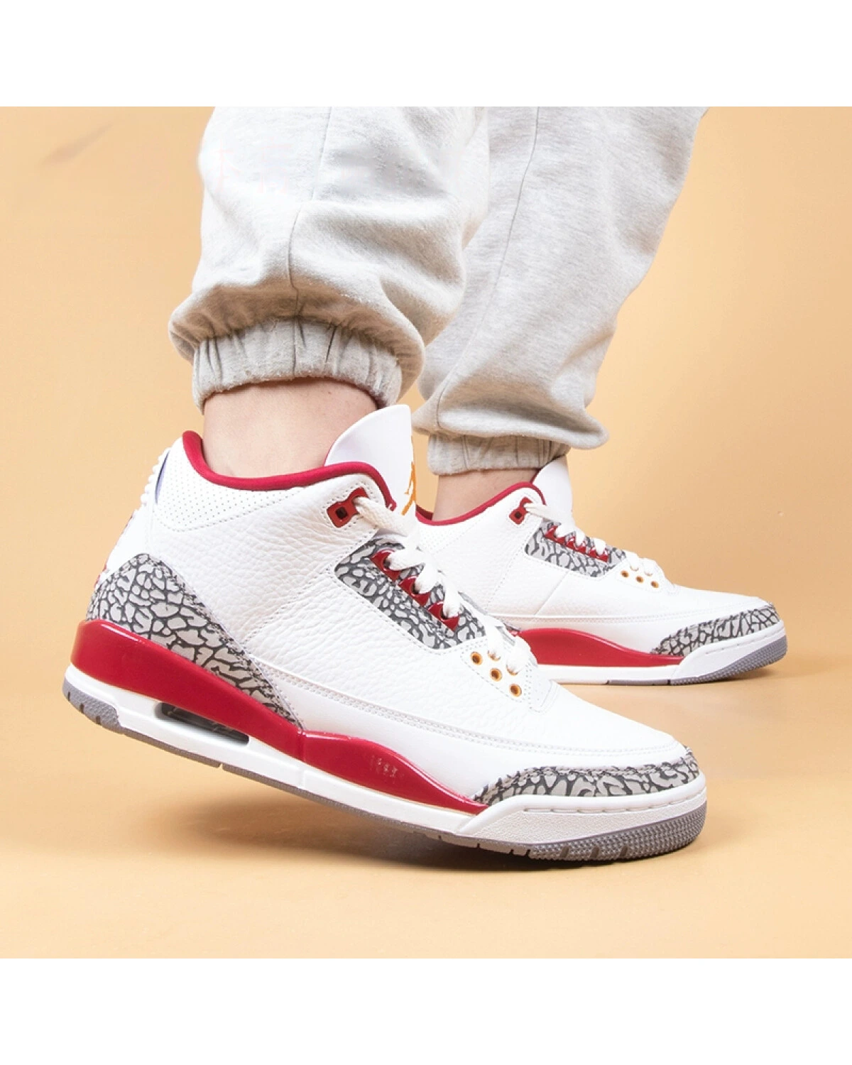 Jordan Air Jordan 3 Retro "Cardinal Red" детские кроссовки для баскетбола бело-вишнёвые картинка