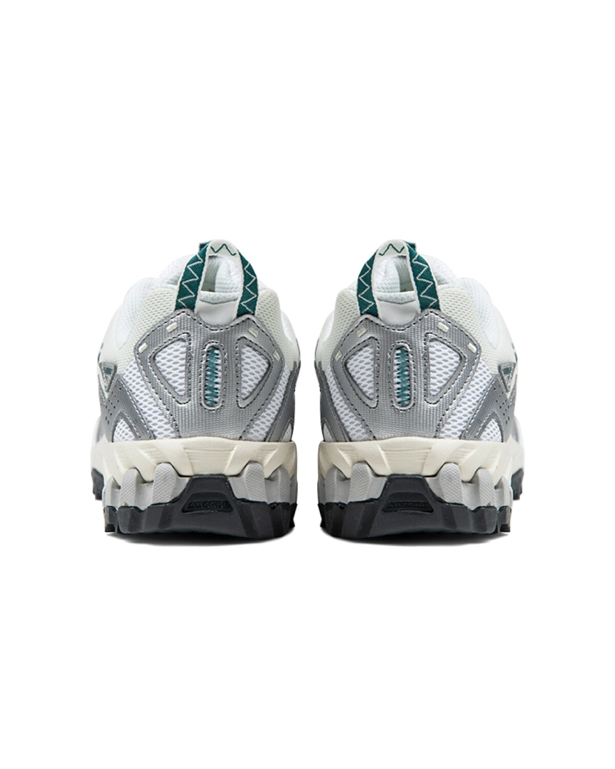 New Balance ML610 унисекс кроссовки серебристо-белые из текстиля и искусственной кожи картинка