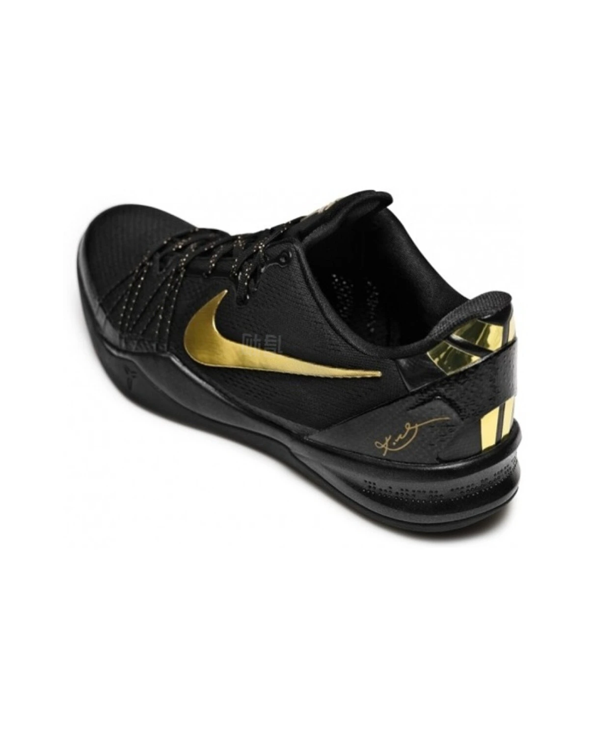 Nike Kobe 8 Elite мужские спортивные кроссовки черные с золотыми акцентами картинка