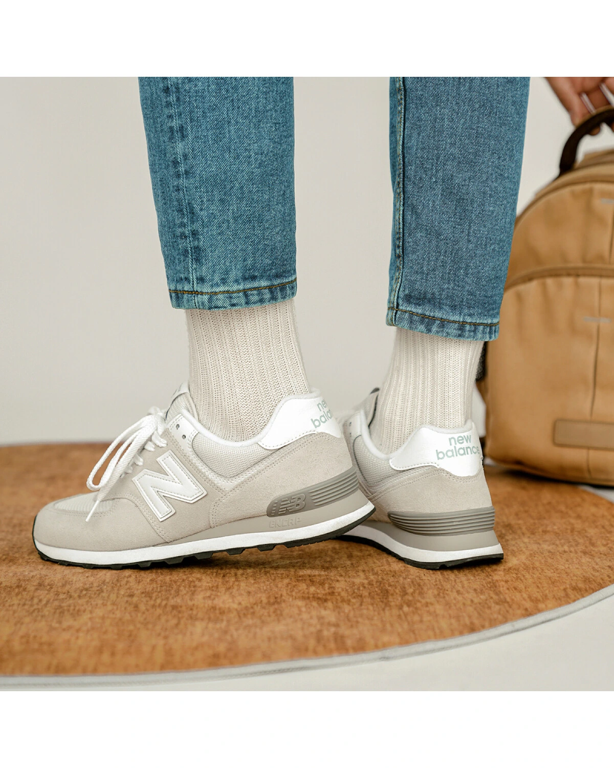 New Balance 574 унисекс кроссовки сетчатые серые картинка