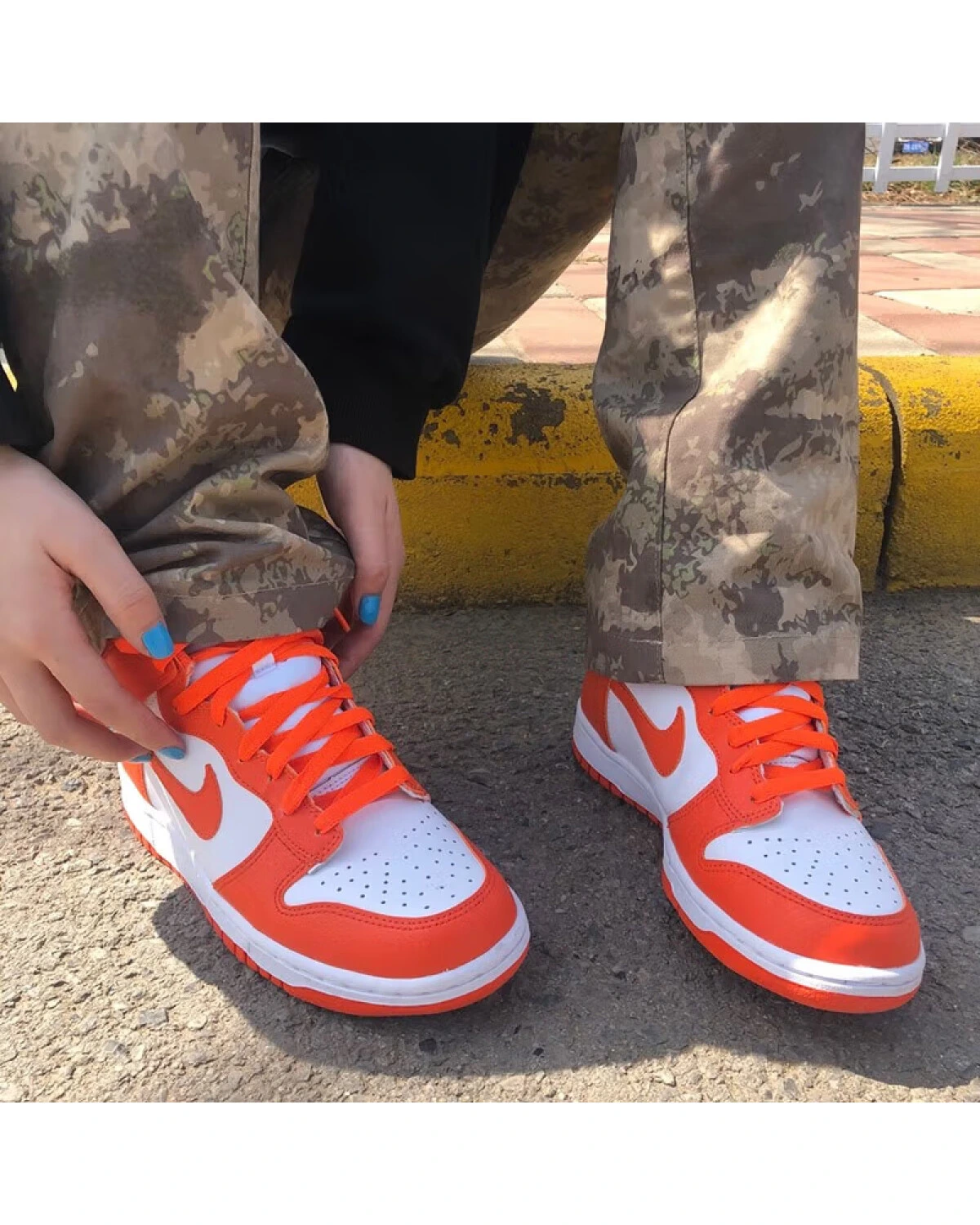 Nike Dunk Orange Blaze детские кроссовки высокие кожаные бело-оранжевые картинка