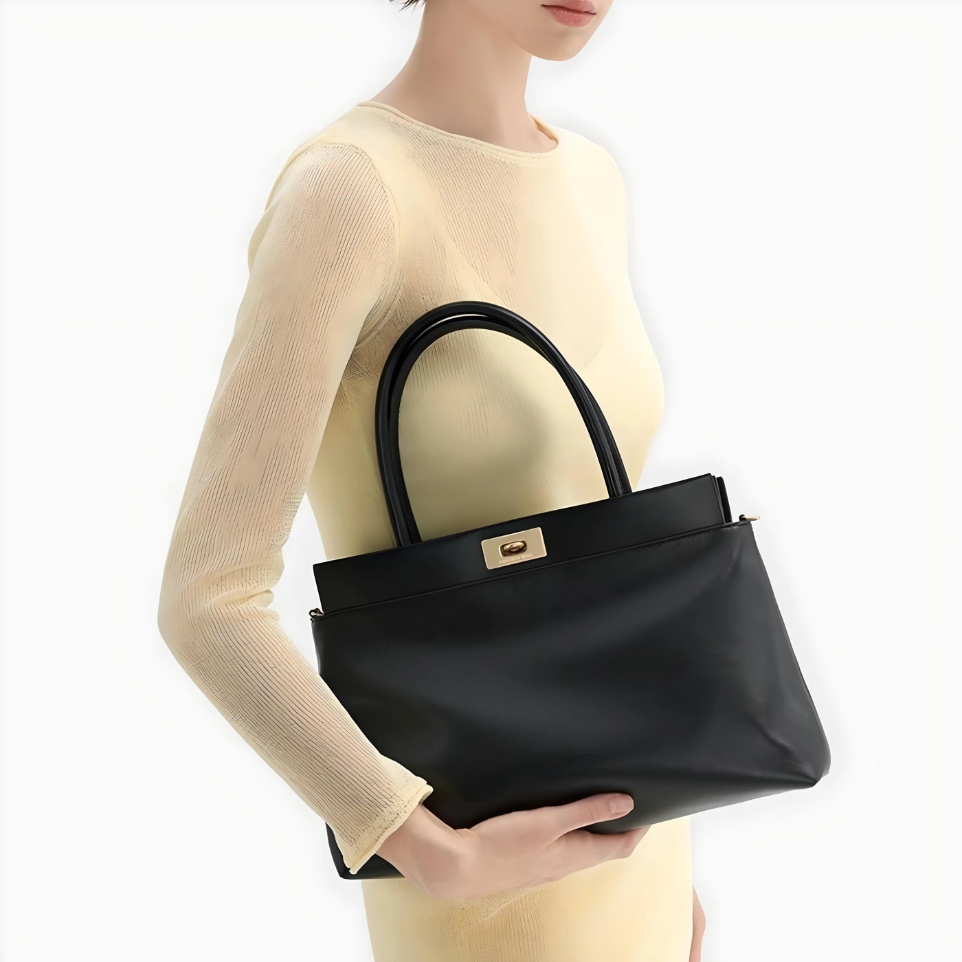 Портативная сумка в ретро стиле CHARLES&KEITH картинка
