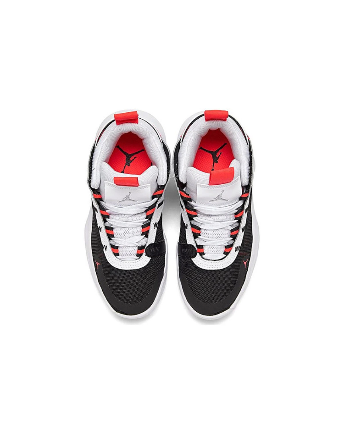Jordan Jumpman 2020 детские баскетбольные кроссовки мид-топ бело-чёрные с красными акцентами картинка