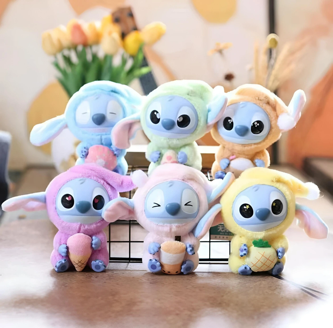 Коллекционная фигурка MINISO Stitch Eat Some Thing Before Sleep (Светло-розовый) картинка