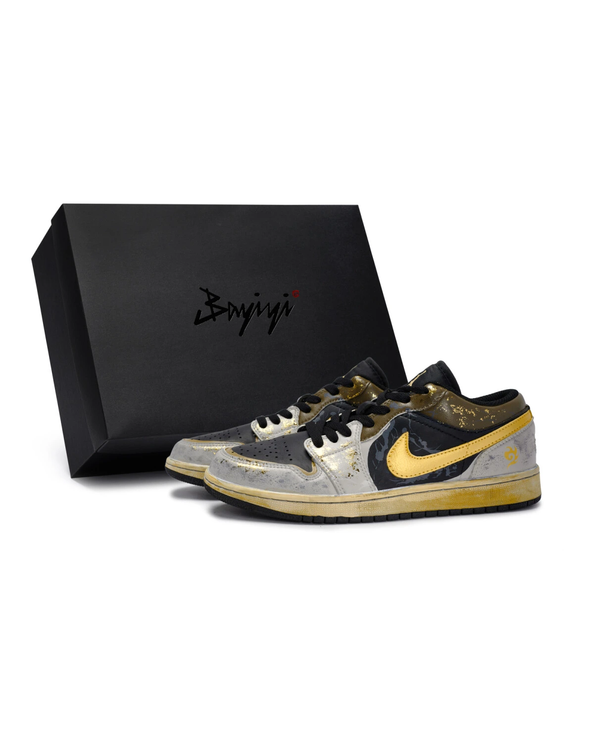 Jordan Air Jordan 1 Low унисекс кроссовки черно-серо-золотые картинка