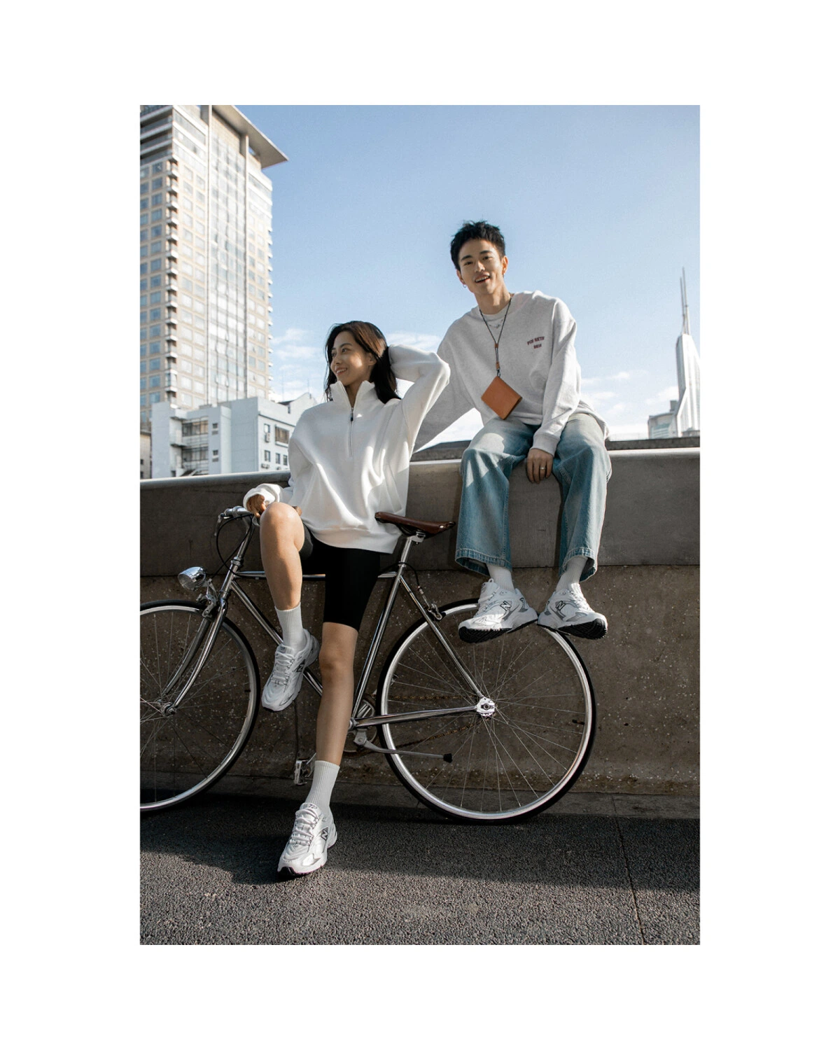 New Balance 725 Y2K мужские и женские кроссовки повседневные серебристо-белые картинка