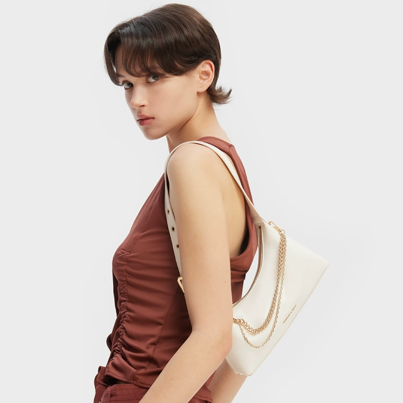 Стильная классическая сумка CHARLES&KEITH картинка