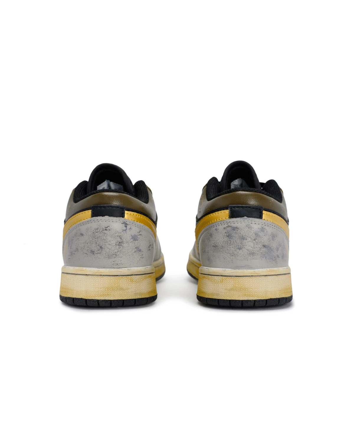 Jordan Air Jordan 1 Low унисекс кроссовки черно-серо-золотые картинка