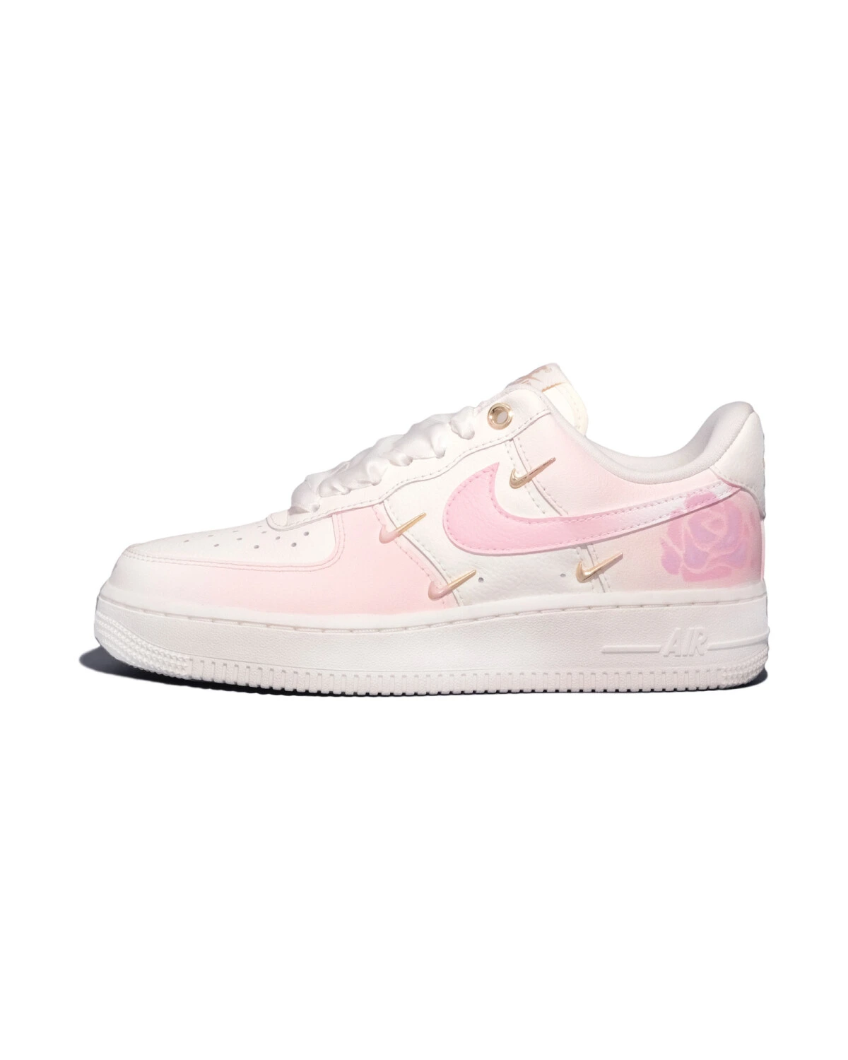 Nike Air Force 1 женские кроссовки белые с шнуровкой картинка