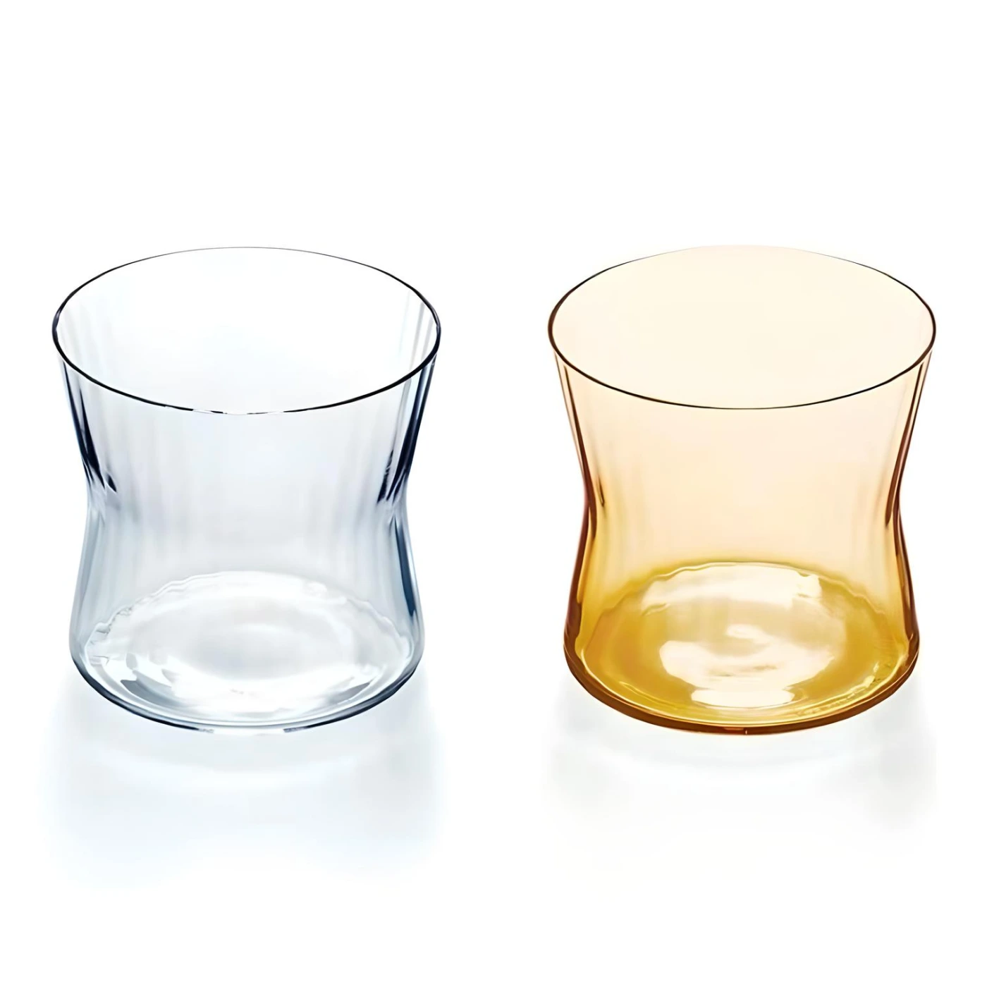 Стаканы разных цветов картинка