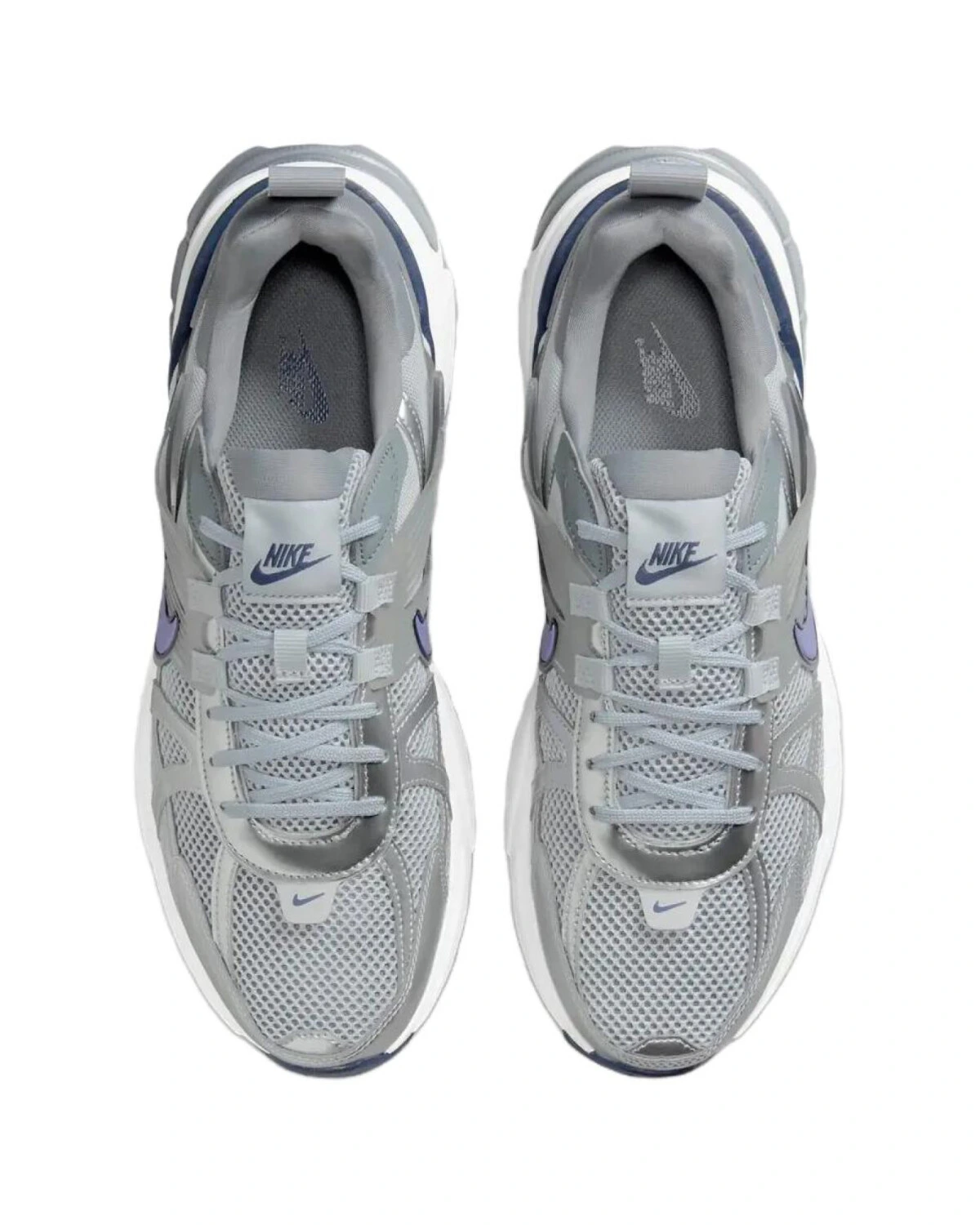 Nike V2K Run unisex кроссовки серо-серебристые сетчатые для бега и повседневной носки картинка