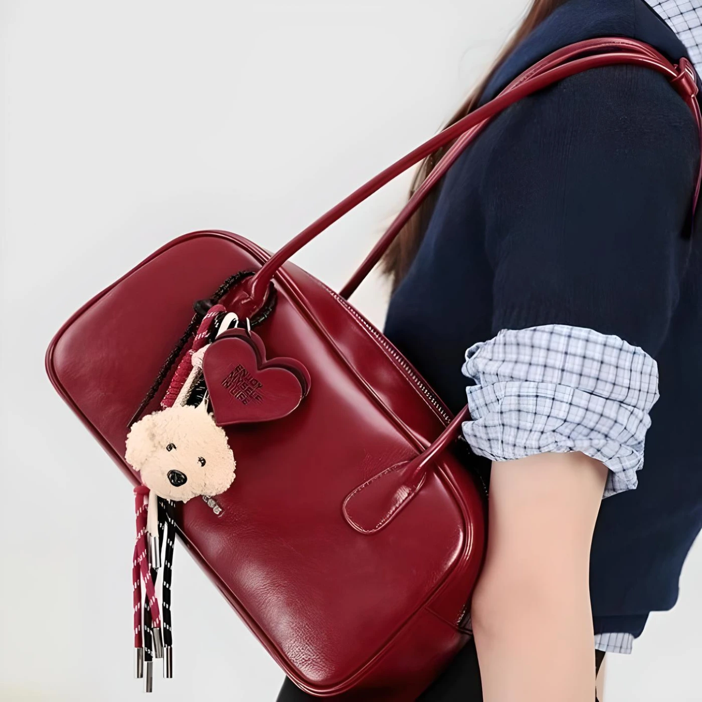 Стильная классическая сумка картинка