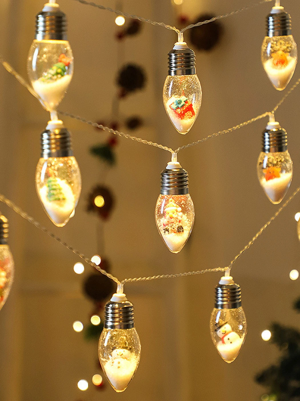 Новогодняя LED гирлянда в форме лампочек с 3D фигурками (Ёлочки) картинка